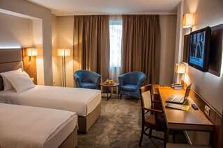 Отель Hotel Golden Tulip Varna Варна Стандартный двухместный номер с 1 кроватью или 2 отдельными кроватями-7