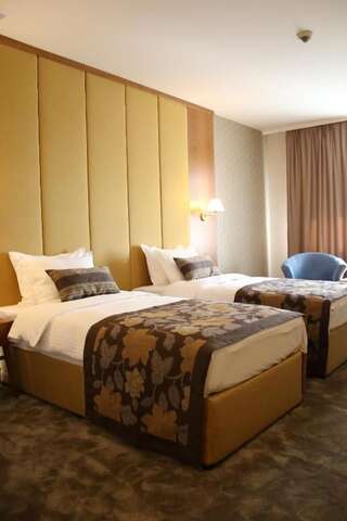 Отель Hotel Golden Tulip Varna Варна Стандартный двухместный номер с 1 кроватью или 2 отдельными кроватями-18