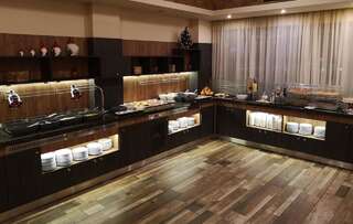 Отель Hotel Golden Tulip Varna Варна-5