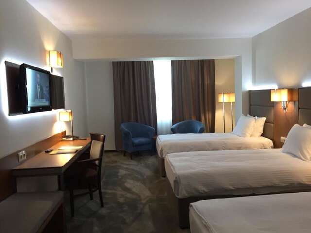 Отель Hotel Golden Tulip Varna Варна-25