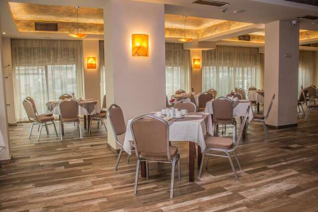 Отель Hotel Golden Tulip Varna Варна-29