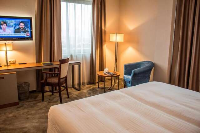 Отель Hotel Golden Tulip Varna Варна-51