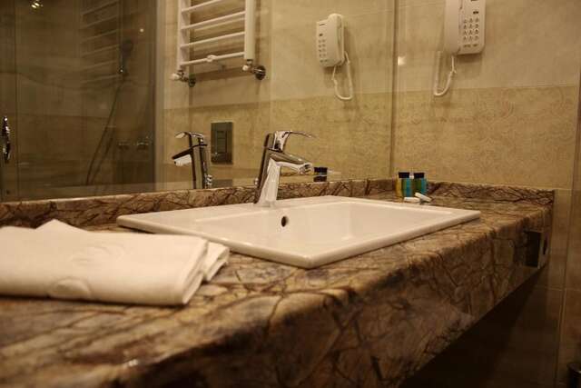 Отель Hotel Golden Tulip Varna Варна-53