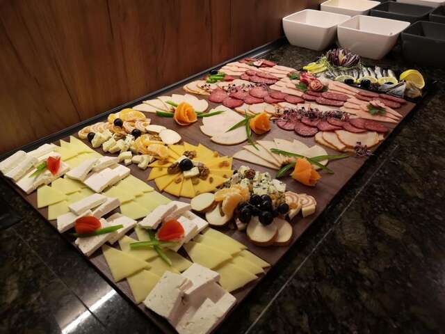 Отель Hotel Golden Tulip Varna Варна-9